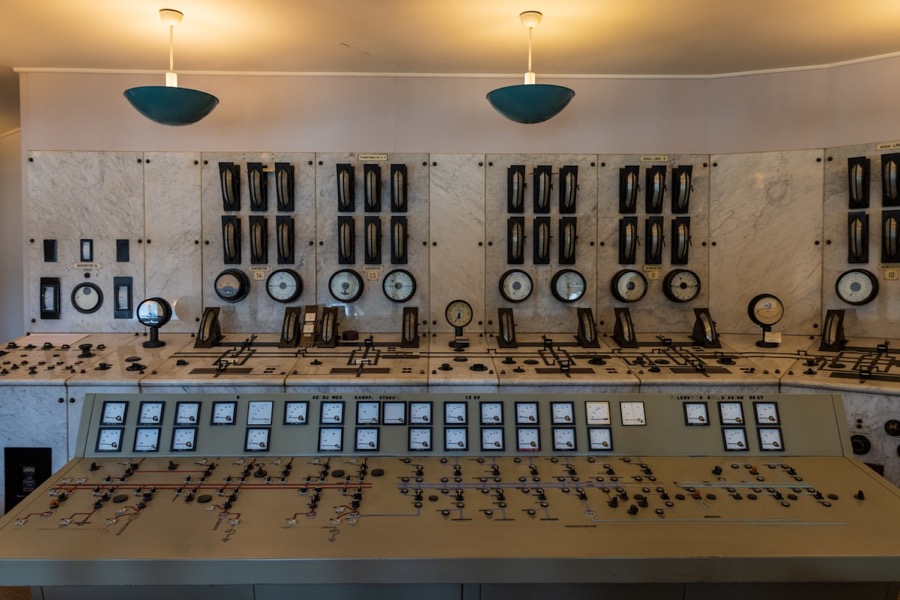 Sala de control y monitoreo de consumo energético